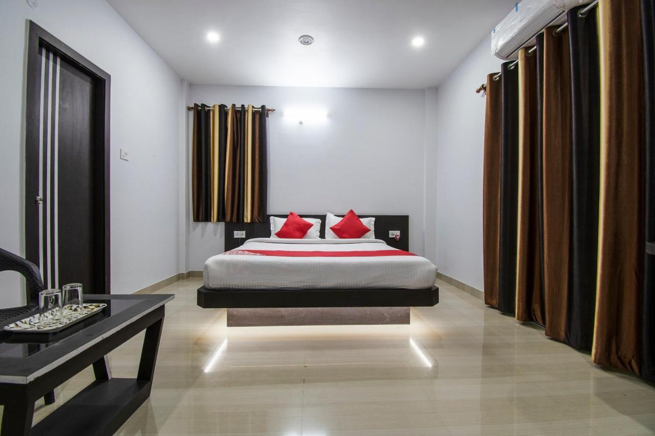 Oyo 26974 Hotel S G International Patna  Buitenkant foto