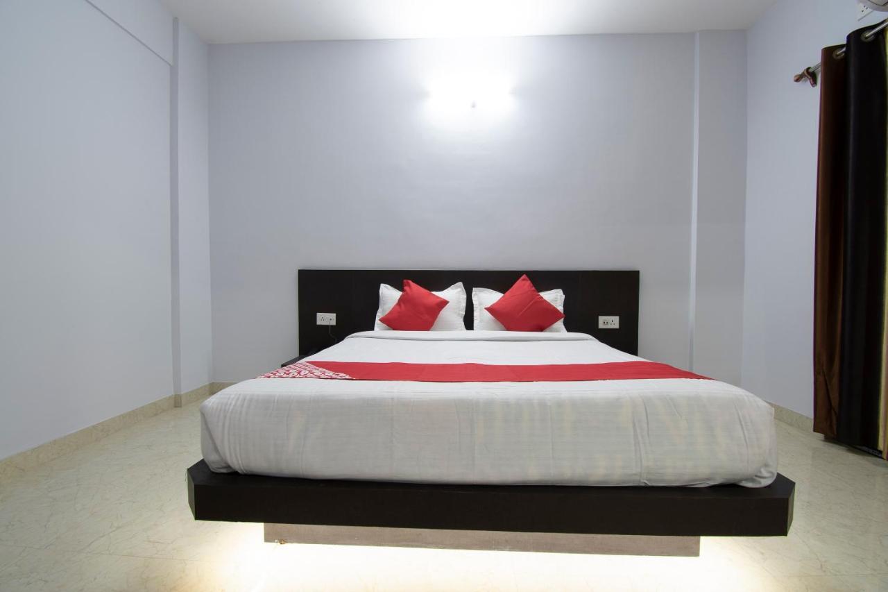 Oyo 26974 Hotel S G International Patna  Buitenkant foto