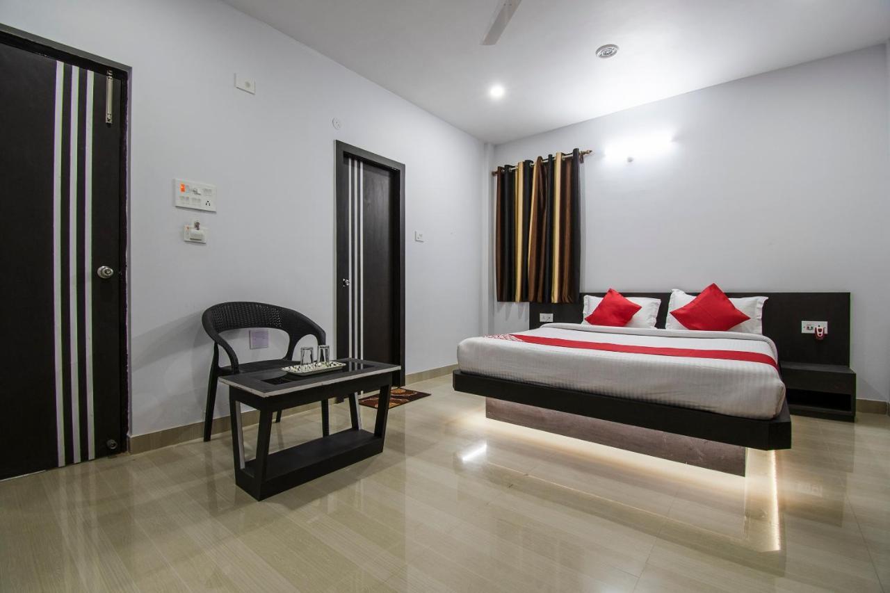 Oyo 26974 Hotel S G International Patna  Buitenkant foto