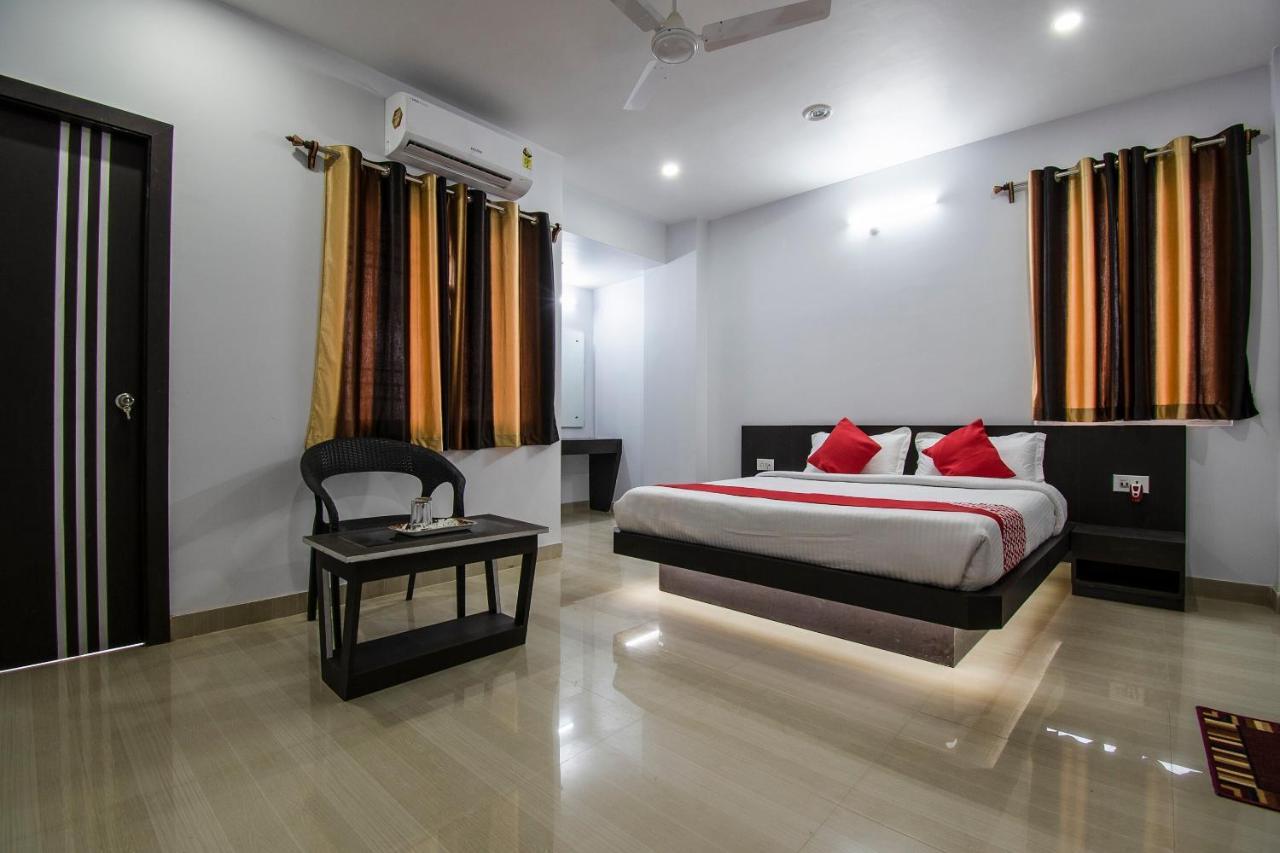 Oyo 26974 Hotel S G International Patna  Buitenkant foto